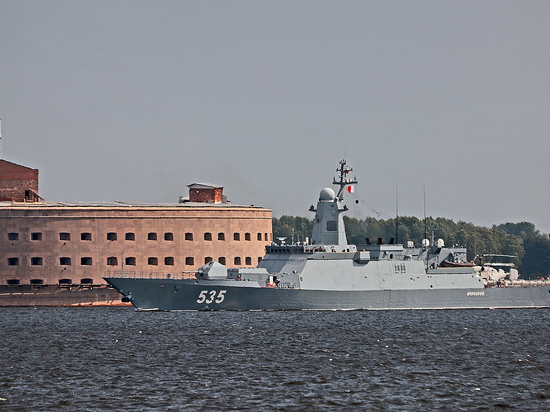 В Петербурге флоту передали новый корвет «Меркурий»