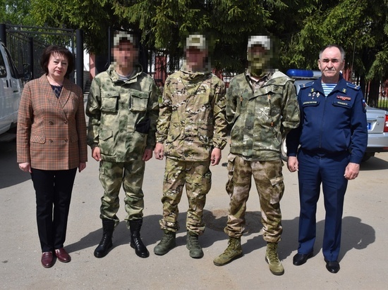Из Сасова Рязанской области в зону СВО отправились трое добровольцев