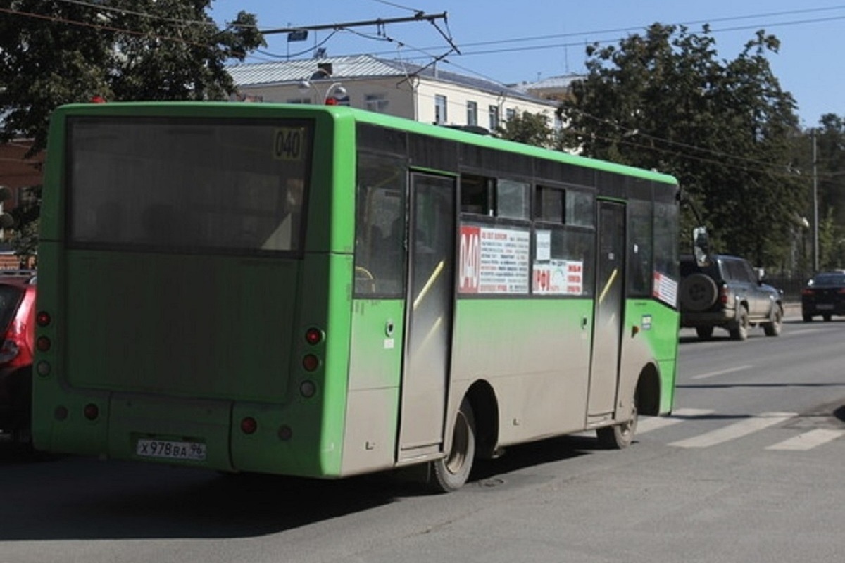 Кондуктор подрался с пассажирками в автобусе Кургана - МК Екатеринбург