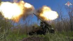 Артиллерия уничтожила склады и бронетехнику ВСУ: кадры работы "Гиацинт-С"