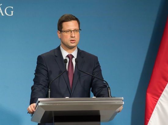 Венгрия отказалась обсуждать вступление Украины в ЕС и НАТО