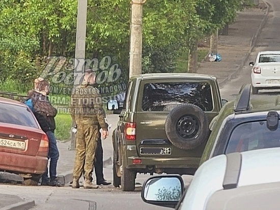 В Ростове военный автомобиль врезался в «Хендай Акцент»