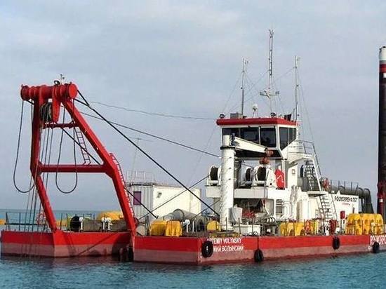 На Волго-Каспийском судоходном канале в круглосуточном режиме работает 11 замснарядов