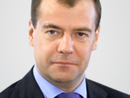 Медведев обвинил объявивший Путина в розыск МУС в получении взятки от США