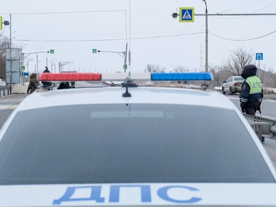 Четыре человека попали в больницу после ДТП на трассе под Волгоградом