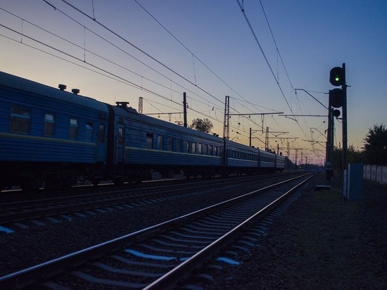 В Башкирии 21-летняя девушка попала под поезд