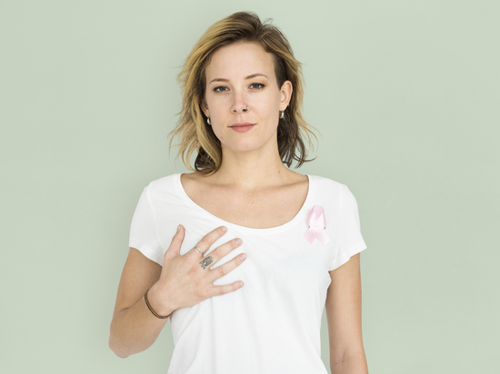Онколог обозначил меры профилактики рака груди
