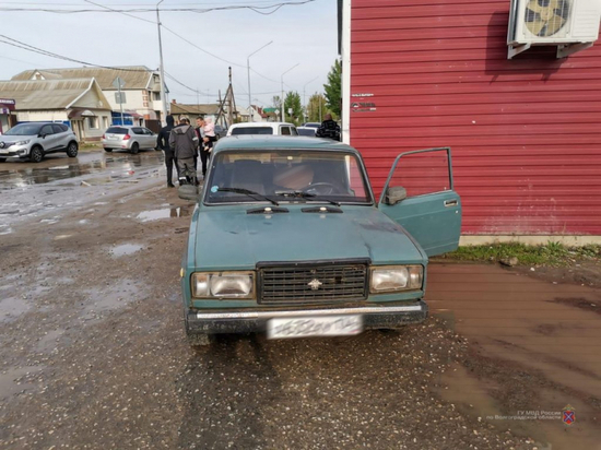 В Волгоградской области погиб водитель врезавшейся в павильон «семерки»