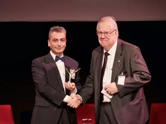 Льву Шлосбергу вручили международную премию в Стокгольме