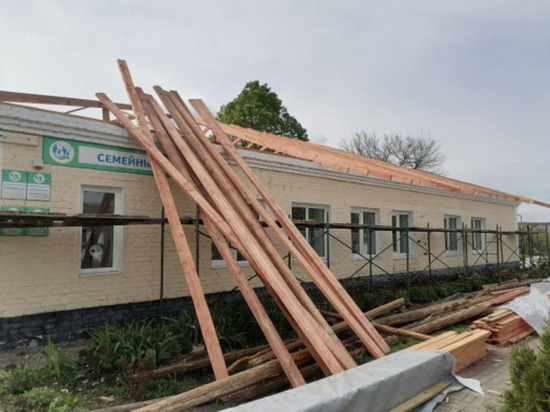 В белгородском селе Рождествено приступили к ремонту здания офиса семейного врача