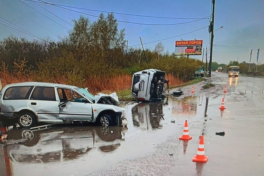 Эстетика аварии автомобиля