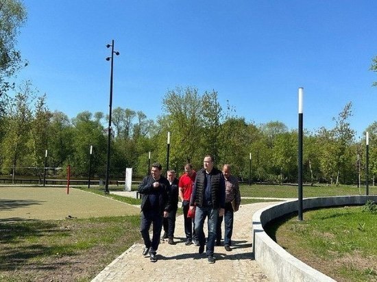 Глава  Серпухова проверил ход строительства набережной Нары