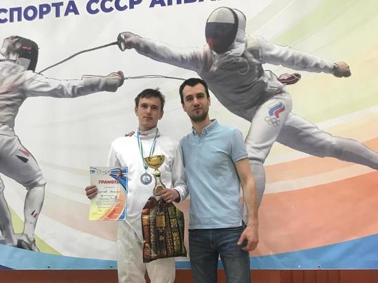 Брянец стал бронзовым призером Всероссийского турнира по фехтованию