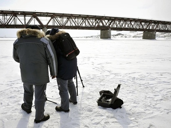 Специалисты "Норникеля" измерили амплитуду движения металлоконструкций моста через реку Норильская