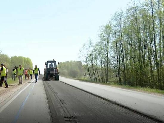 В 2023 году отремонтируют 21 километр дороги "Великий Новгород - Луга"