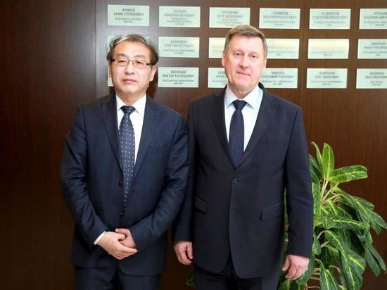 Локоть предложил открыть генконсульство КНР в Новосибирске