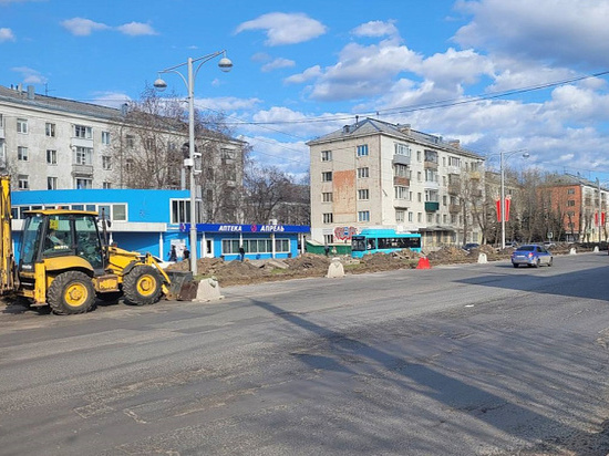 На «убитой» улице Гагарина в Архангельске заменят асфальт и теплотрассу