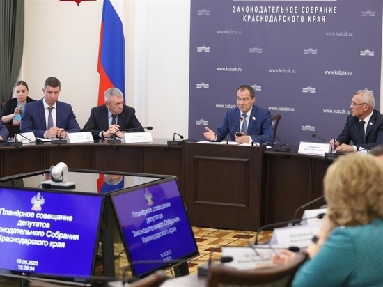 Юрий Бурлачко анонсировал вопросы предстоящей майской сессии ЗСК