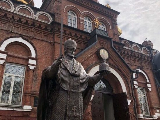 Возле барнаульского храма устанавливают памятник Николаю Чудотворцу