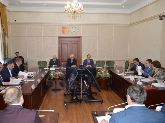 В правительстве КЧР обсудили меры по улучшению платежной дисциплины коммунальной сферы