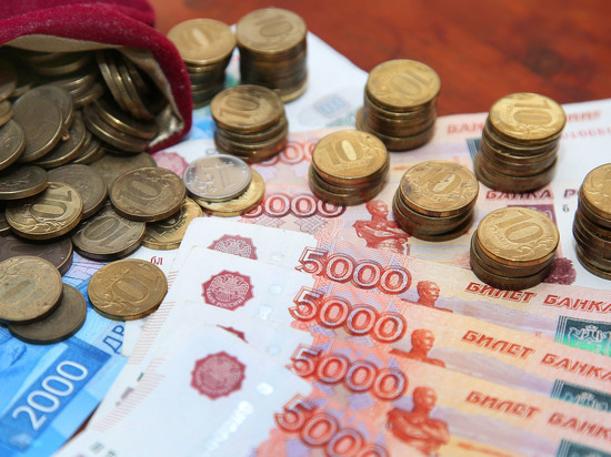 Санкции и дыры в казне тянут российскую валюту в пропасть