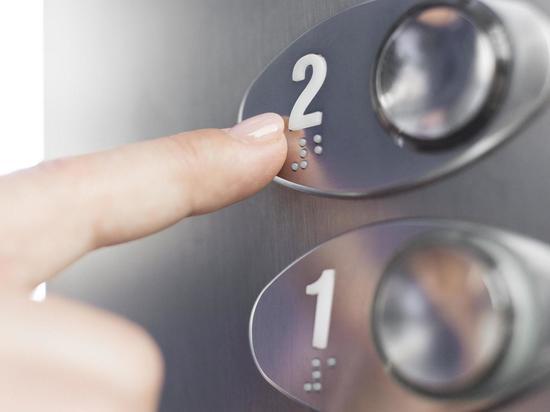 Эксперт опроверг популярный в Красноярске миф о застрявшем лифте