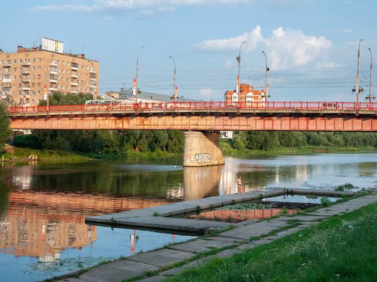 В Орле компания из Санкт-Петербурга займется укладкой рельс на Красном мосту