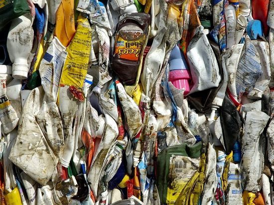 ООН: к 2040 году мир может сократить загрязнение пластиком на 80%