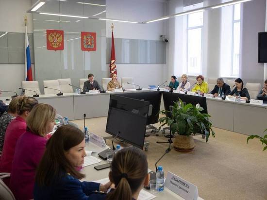 Красноярские депутаты добиваются снижения возраста детей-сирот для покупки жилья