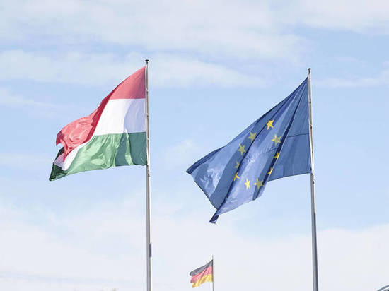 Будапешт призвал ЕС тратить деньги на Африку и Балканы вместо Украины