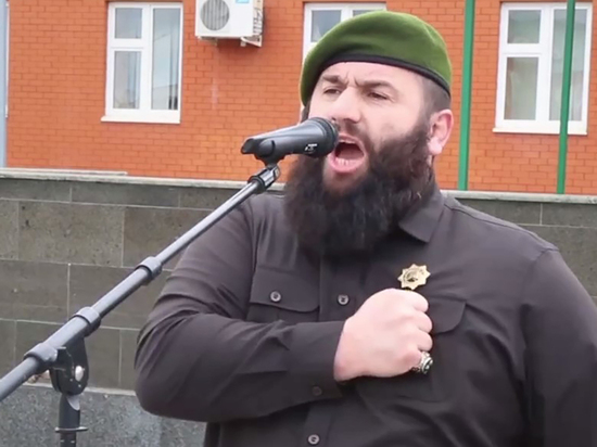 "Осторожно, новости": соратник Закаева Джамбетов после службы в ВСУ дал присягу Кадырову в Грозном