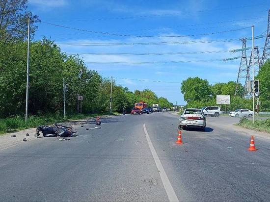 Байкер на «Харлее» погиб в результате столкновения с легковушкой на трассе под Курском