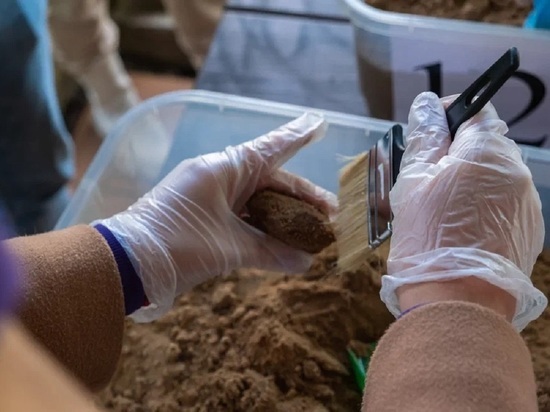 В «Археологическую песочницу» приглашает взрослых и детей изборский музей