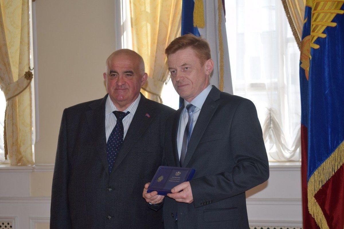 Почетное звание «Заслуженный энергетик» присвоено троим сотрудникам «Россети Центр» и «Россети Центр и Приволжье»