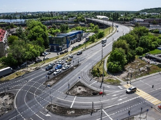 В Белгороде на проблемном перекрестке улиц Победы и Белгородского полка установили светофоры