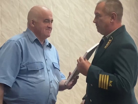 Костромской губернатор наградил пожарных, отличившихся при тушении лесного пожара