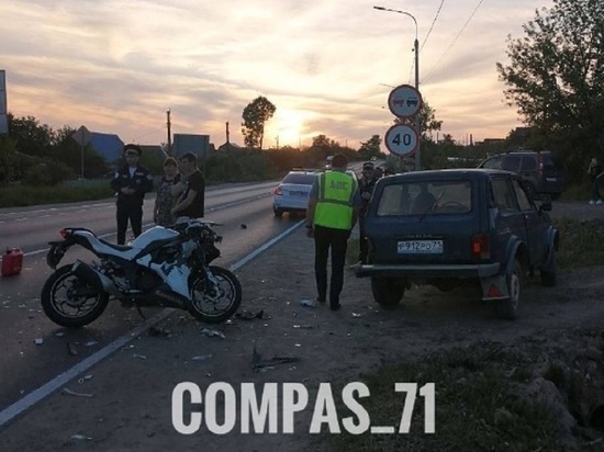 В Ленинском районе Тулы 31-летний мотоциклист врезался в "Ниву"