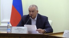 Аксенов прокомментировал ЧП со сходом вагонов товарняка с рельсов