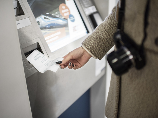 Полиция нашла похитительницу чужих денег из банкомата в Брянске