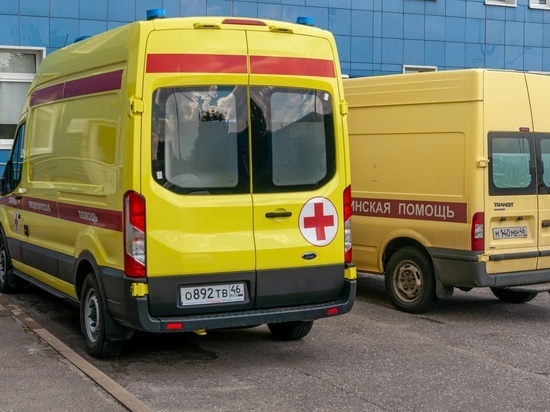 Под Курском 17-летний подросток на тяжелом мотоцикле врезался в опору ЛЭП