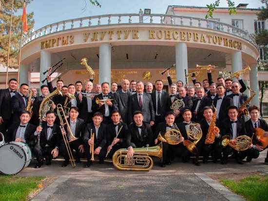 Духовой оркестр из Бишкека стал лучшим среди 23 оркестров Азии