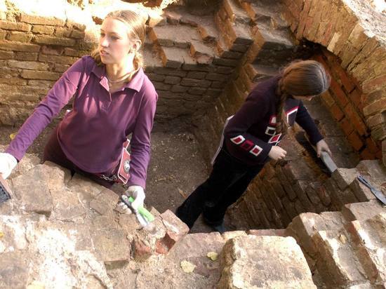 Археологи будут исследовать 50 памятников в Подмосковье