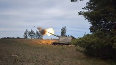 Кадры боевой работы самоходных установок "Мста-С": ликвидируют инфраструктуру ВСУ