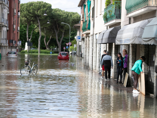Италию накрыло сильнейшее за 100 лет наводнение: число жертв растет