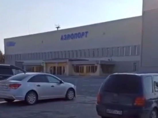 Стартовал ремонт парковки: автомобилистов просят убрать транспорт от аэропорта Ноябрьска