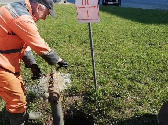 В Архангельске взялись за пожарные гидранты