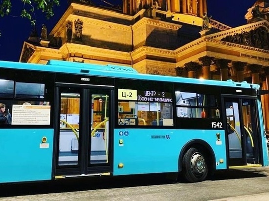 Четыре автобусных маршрута запустят в Петербурге в «Ночь музеев»