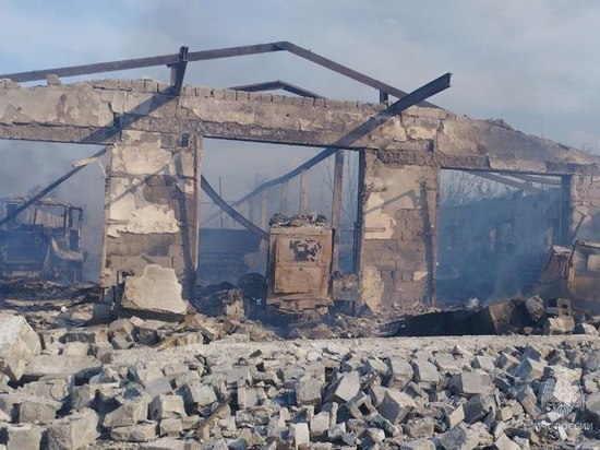 В ДНР сгорел склад с зерном