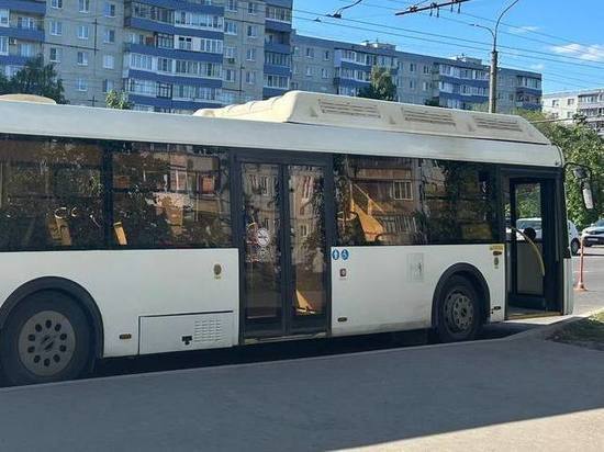 Новгородка получила сотрясение мозга при падении в автобусе