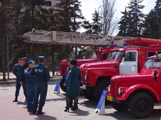 Пять человек вывели из пожара сотрудники МЧС ДНР